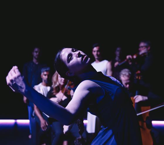 Laila Gozzi in "Breathe" by Kalpanarts at Korzo Theatre Den Haag NL - Photographer Bowie Verschuuren 