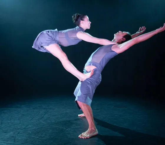 Laila Gozzi and Riccardo Zandonà in "Trust", perfoming company: Kalpanarts, picture: Bowie Verschuuren